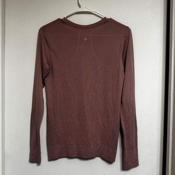 Lululemon Breeze by Long-sleeved Top, Woman Size 6, Mauve Pink - Picture 2 of 5